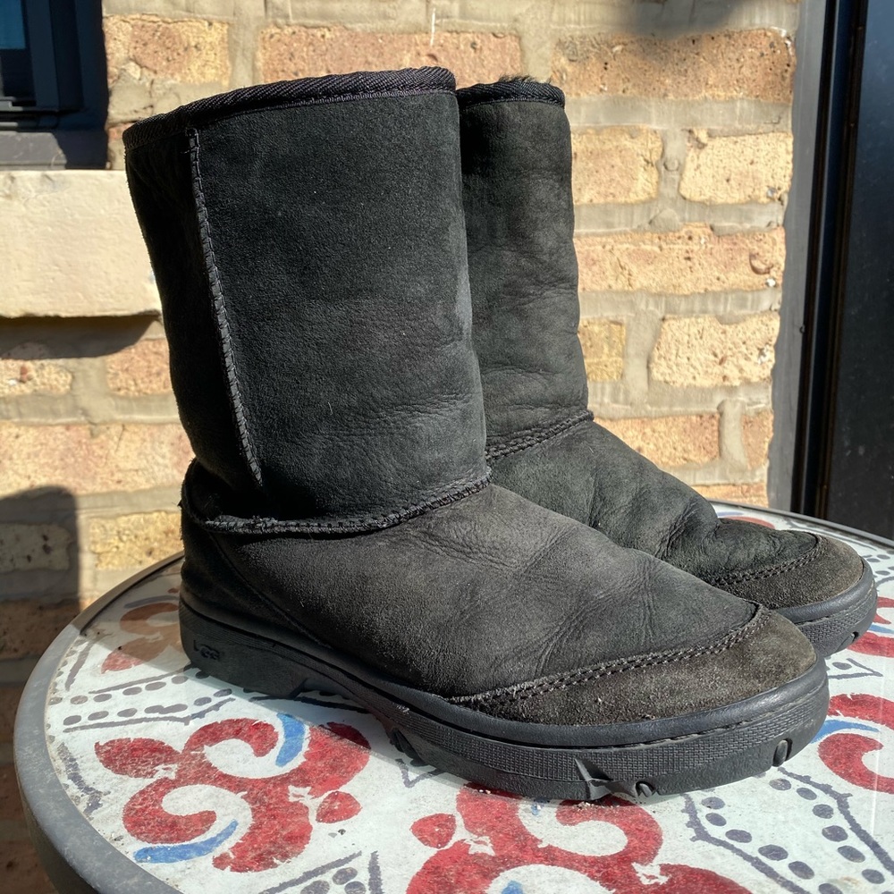 UGG Women's Black Ultimate Short 5275 W7